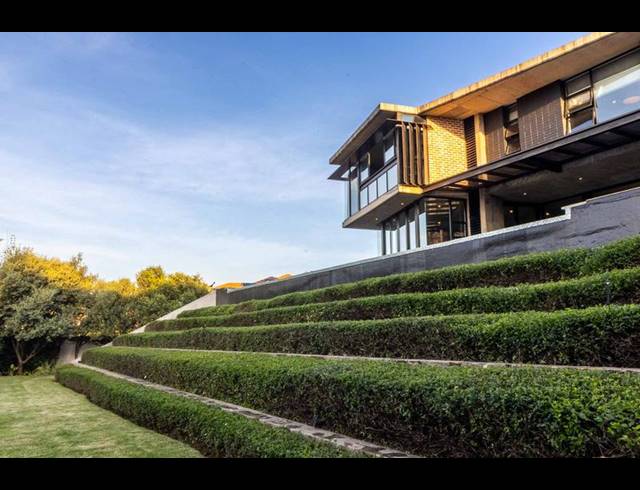 5 BEDROOM HOUSE FOR SALE IN WATERKLOOF RIDGE